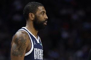 今夏哪些球星有续约资格？东契奇签3年1.65亿 太阳续约布克交易KD