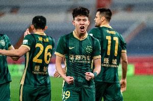 挑大梁的年轻人！18岁王钰栋俱乐部+国家队连续14场比赛首发