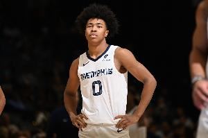 ROY投票第3！名记：灰熊相信韦尔斯能成侧翼首发位置上长期人选