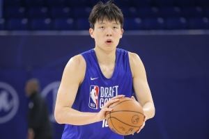 💪杨瀚森在试训魔术后 球队高层单独与他会话近两小时